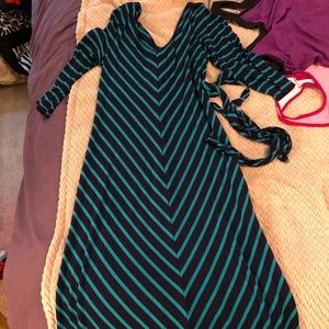 Size medium maternity maxi dress